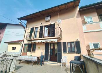 SALUGGIA - CASA SEMINDIPENDENTE